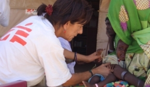 Mercedes García et Pilar Bauza une médecin espagnole et une infirmière argentine travaillant pour MSF en Somalie ont été libérées mercredi 2 janvier à 14H30 heure locale. MSF est soulagée de voir qu’elles ont été libérées après une semaine