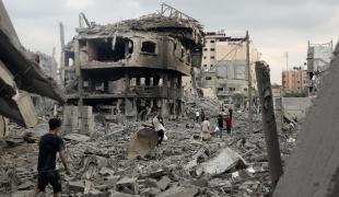 Vue de la bande de Gaza après les bombardements israéliens d'octobre 2023.