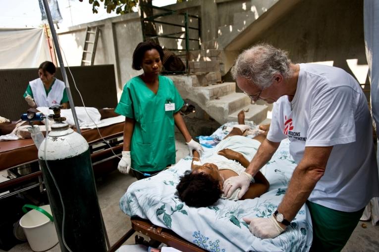 Une équipe chirurgicale à Haïti - janvier 2010