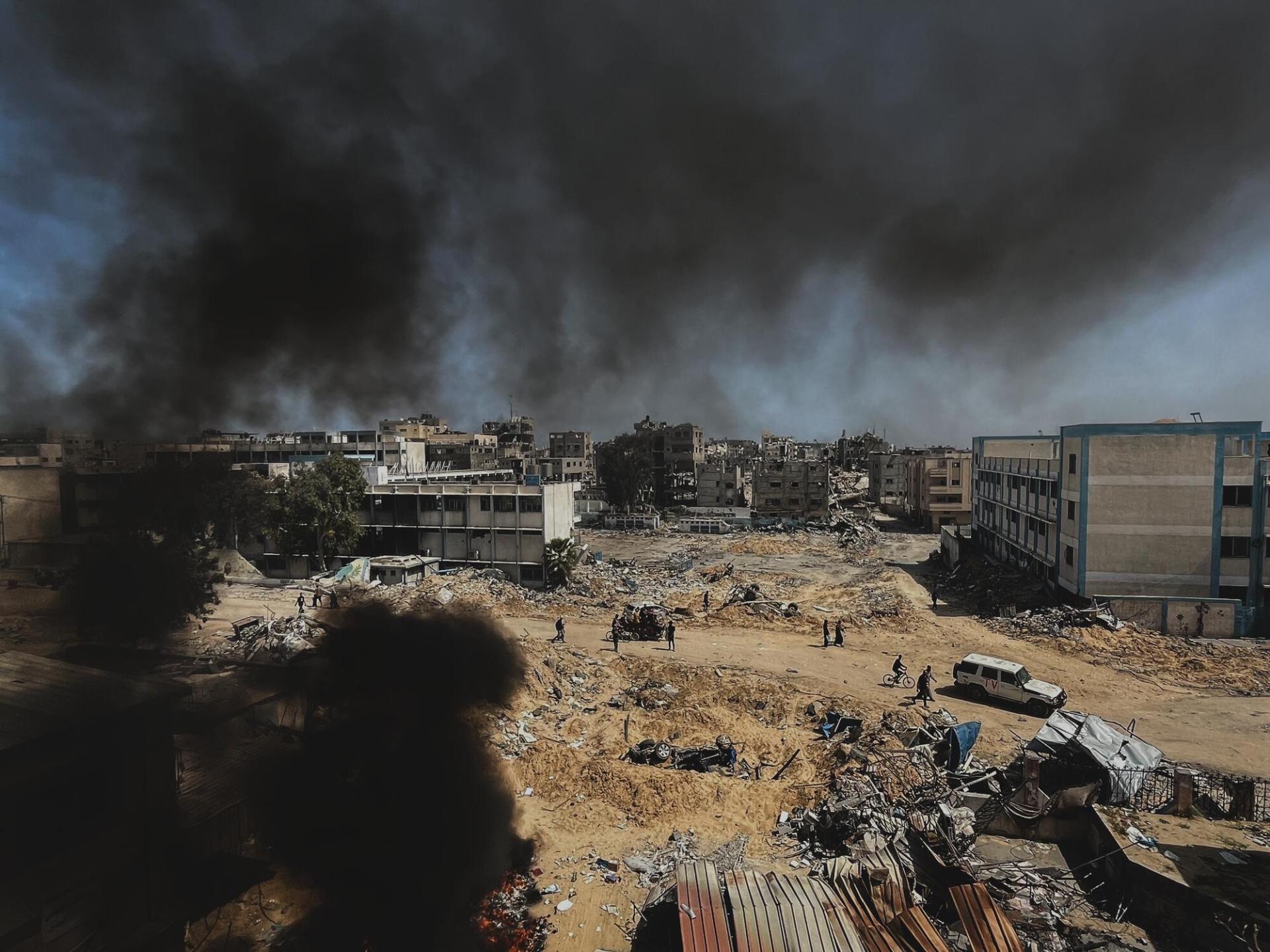 Palestine, Khan Younis, sud de Gaza, 22 avril 2024. Vue sur la ville de Khan Younis depuis le toit de l'hôpital Nasser, auparavant le plus grand hôpital du sud de Gaza. 