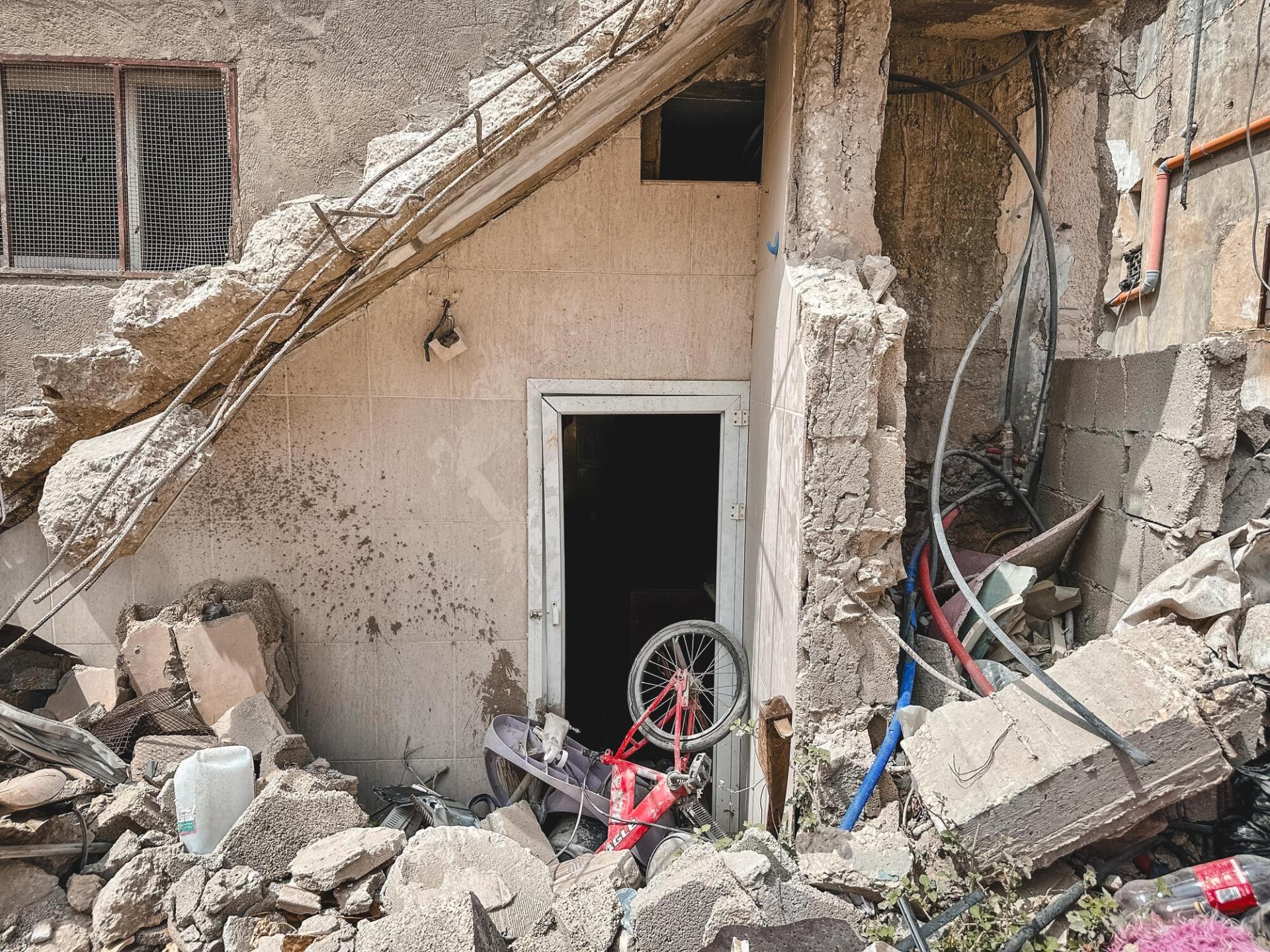 Une maison du camp de Jénine, détruite à l'aide de bulldozers lors de plusieurs incursions israéliennes en Cisjordanie, Palestine. 