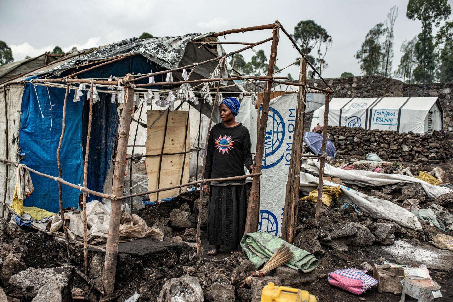 Judith, 20 ans, originaire du territoire de Masisi. Elle habite dans le camp de Bulengo depuis deux ans.