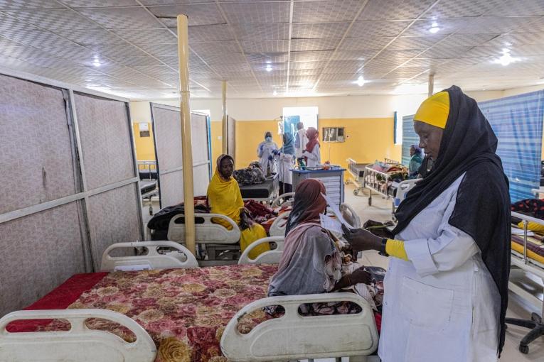 Vue d'une salle d'hospitalisation de l'hôpital universitaire de Zalingei. Soudan. 2024.
 © MSF/Juan Carlos Tomasi