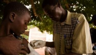 Vaccination contre la rougeole dans le Sud Soudan  juin 2009