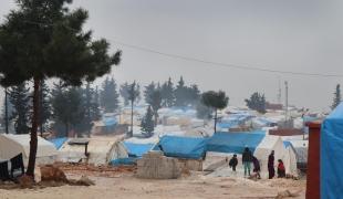 Des personnes déplacées près de Jebel Harem, dans le nord-ouest de la Syrie.