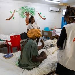 Femmes hospitalisées à l'hôpital MSF de Tabarre à Port-au-Prince, lors d’une vague de violence en février et mars 2024. ©Luce Cloutier/MSF